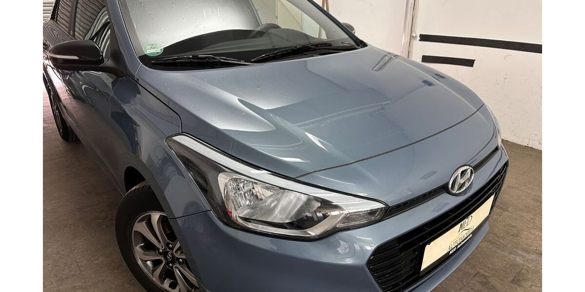 Hyundai i20 115.000 km 7.900 &euro; ESSEN 45326