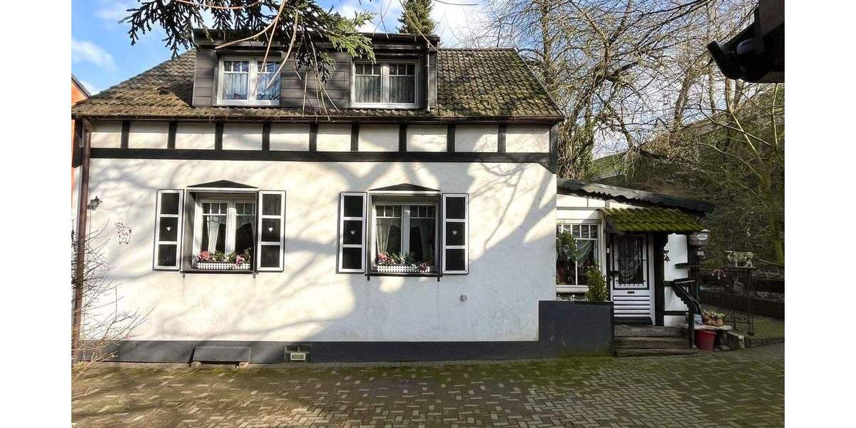 Einfamilienhaus Duisburg Beeck - 5 Zimmer, 126 m&sup2;, 295.000&euro; | Angebot:25688688