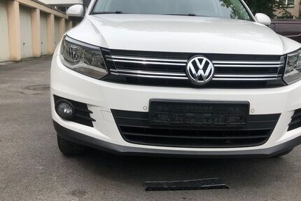 VW Tiguan 127.000 km 11.750 &euro; Duisburg 47119