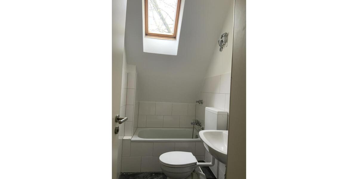 Dachgeschoßwohnung Gelsenkirchen Gelsenkirchen-Mitte - 2 Zimmer, 51 m&sup2;, 409&euro; | Angebot:23458424