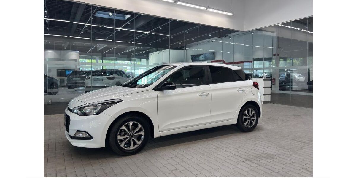 Hyundai i20 30.000 km 10.990 &euro; Oberhausen 46049
