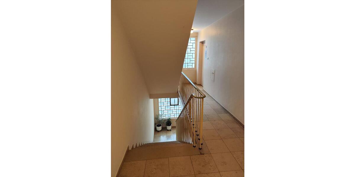 Etagenwohnung Oberhausen - 2 Zimmer, 82 m&sup2;, 740&euro; | Angebot:25404192