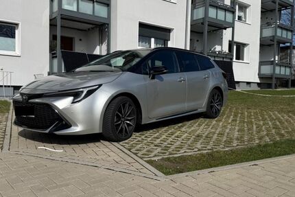 Toyota Corolla 38.546 km 28.490 &euro; Heiligenhaus 42579