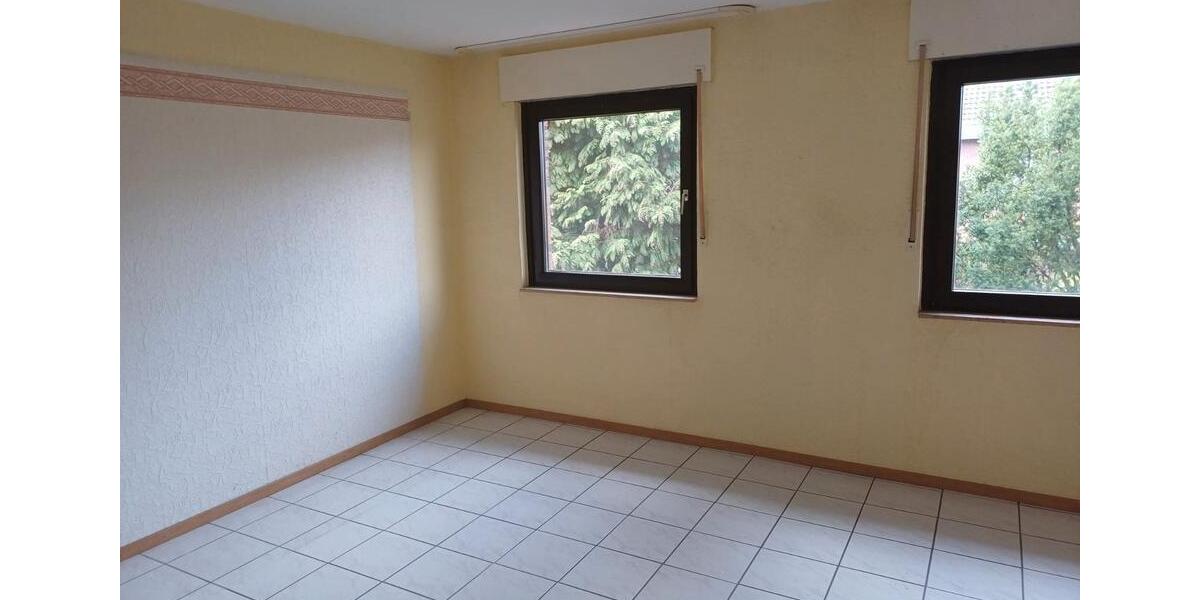 Reihenhaus Duisburg Hochheide - 4 Zimmer, 120 m&sup2;, 380.000&euro; | Angebot:26135778