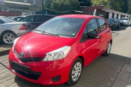 Toyota Yaris 126.000 km 5.500 &euro; Essen 45143