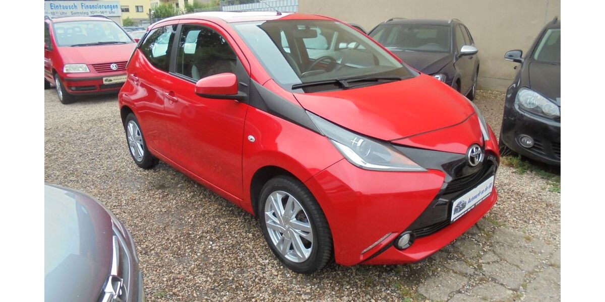Toyota Aygo (X) 140.500 km 5.499 &euro; Duisburg 47249