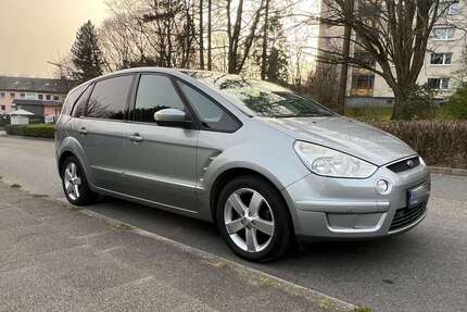 Ford S-Max 238.000 km 4.200 &euro; Velbert 42551
