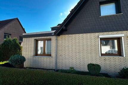 Haus Essen Karnap - 6 Zimmer, 197 m&sup2;, 450.000&euro; | Angebot:25707136