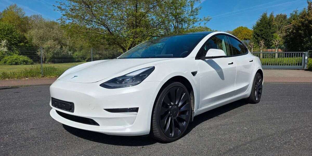 Tesla Model 3 34.200 km 33.800 &euro; Dinslaken 46535