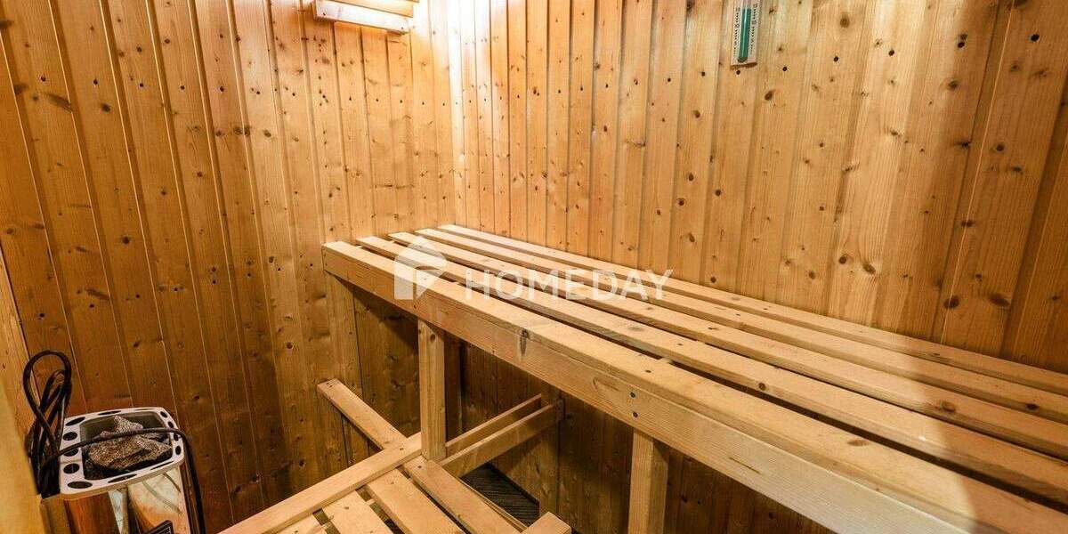 Etagenwohnung Duisburg Marxloh - 3 Zimmer, 106 m&sup2;, 99.000&euro; | Angebot:25688374