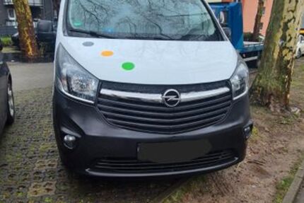 Opel Vivaro 148.000 km 13.100 &euro; ESSEN 45143
