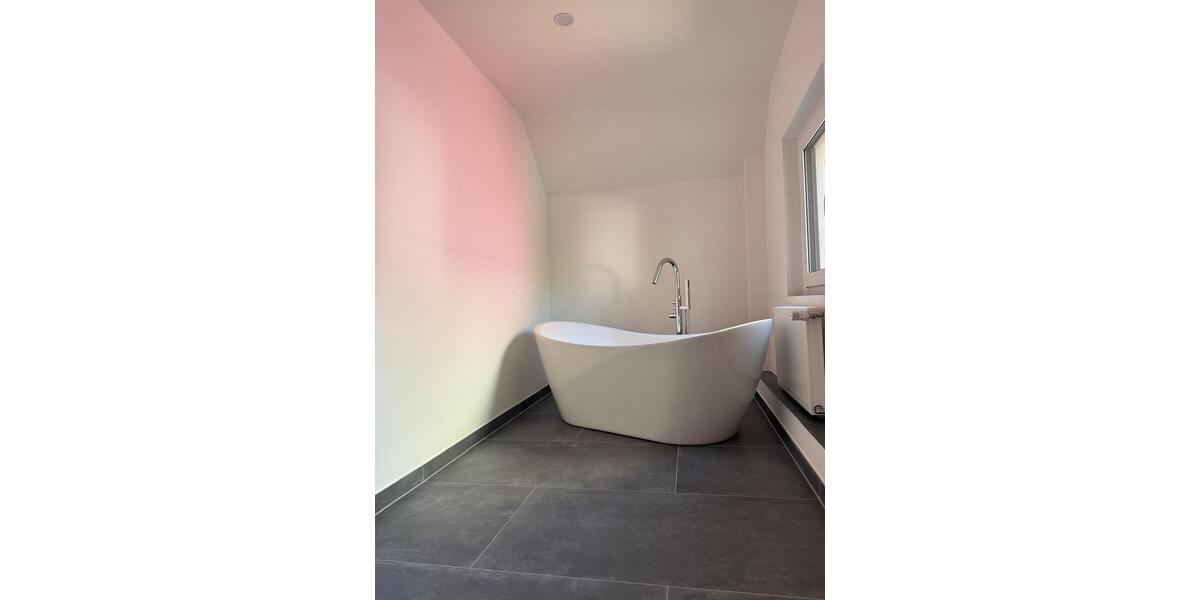 Etagenwohnung Duisburg Angerhausen - 3 Zimmer, 148 m&sup2;, 1.800&euro; | Angebot:26546011