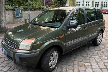 Ford Fusion 99.211 km 2.900 &euro; Gelsenkirchen 45894