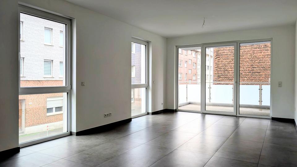 Etagenwohnung Duisburg Duisburg-Mitte - 2 Zimmer, 83 m&sup2;, 1.100&euro; | Angebot:25648648