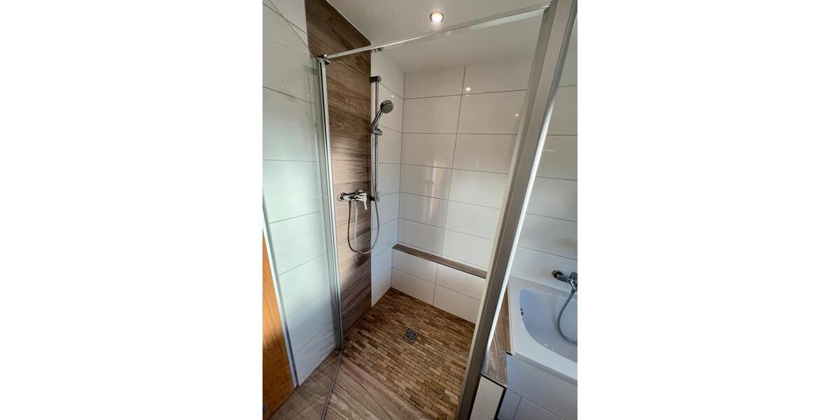 Dachgeschoßwohnung Voerde (Niederrhein) - 3 Zimmer, 78 m&sup2;, 740&euro; | Angebot:26534131