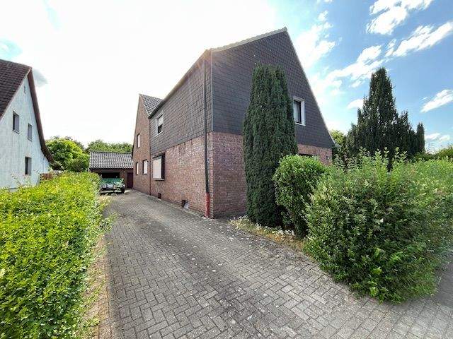 Mehrfamilienhaus, Wohnhaus Voerde - 8 Zimmer, 247 m&sup2;, 499.000&euro; | Angebot:25696499