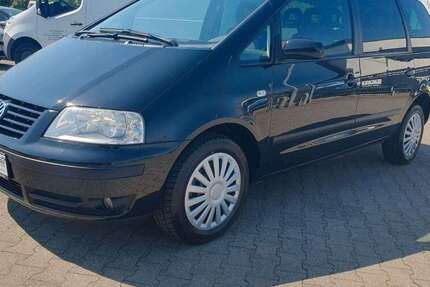 VW Sharan 99.748 km 8.999 &euro; Essen 45326