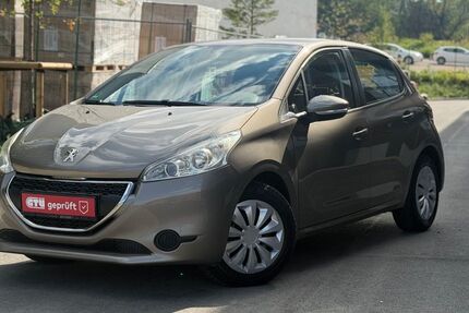 Peugeot 208 94.922 km 5.500 &euro; Essen 45145