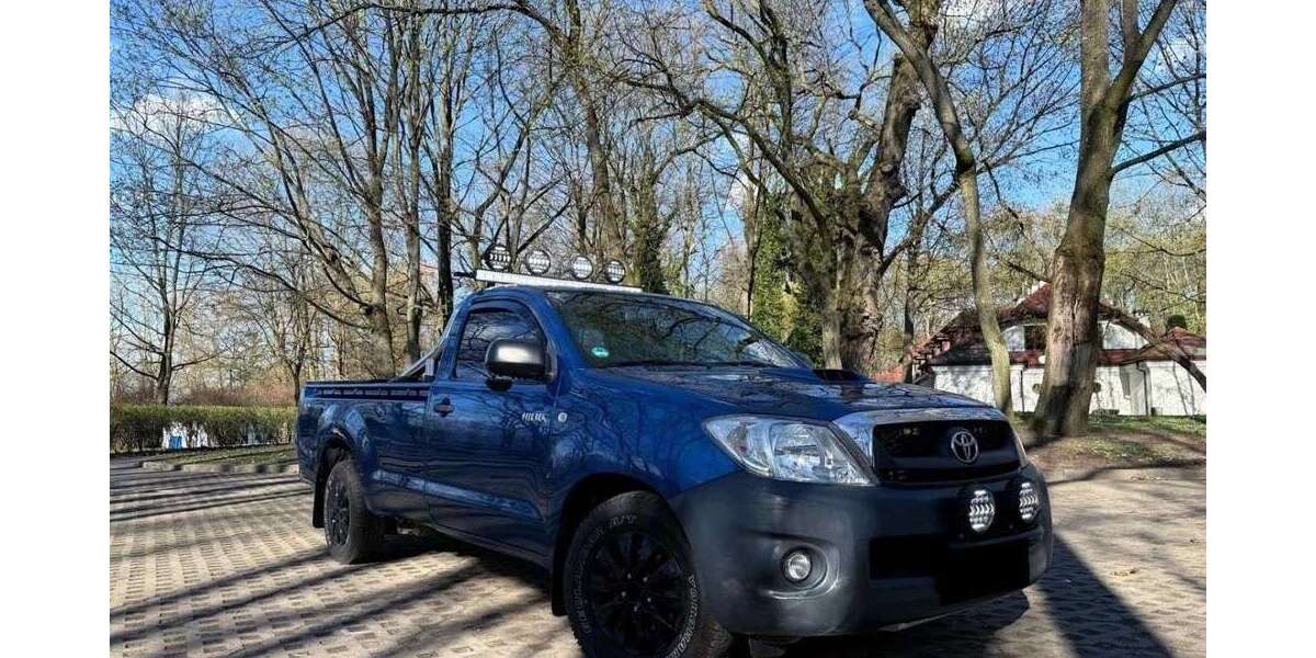 Toyota Hilux 191.769 km 16.500 &euro; Hattingen 45529
