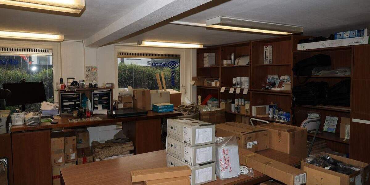 Gewerbeobjekt Duisburg Wanheim-Angerhausen - 6 Zimmer, 203 m&sup2;, 1.712&euro; | Angebot:25663827