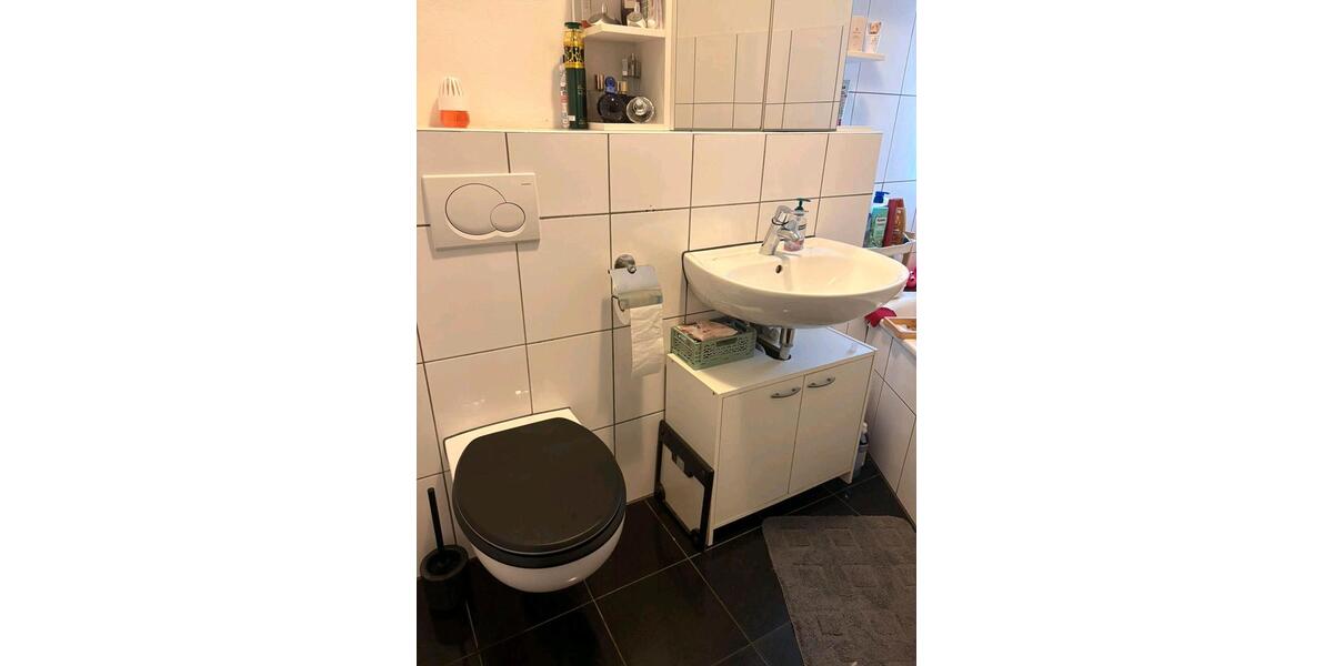 Erdgeschoßwohnung Duisburg Ruhrort - 3 Zimmer, 77 m&sup2;, 700&euro; | Angebot:26697834