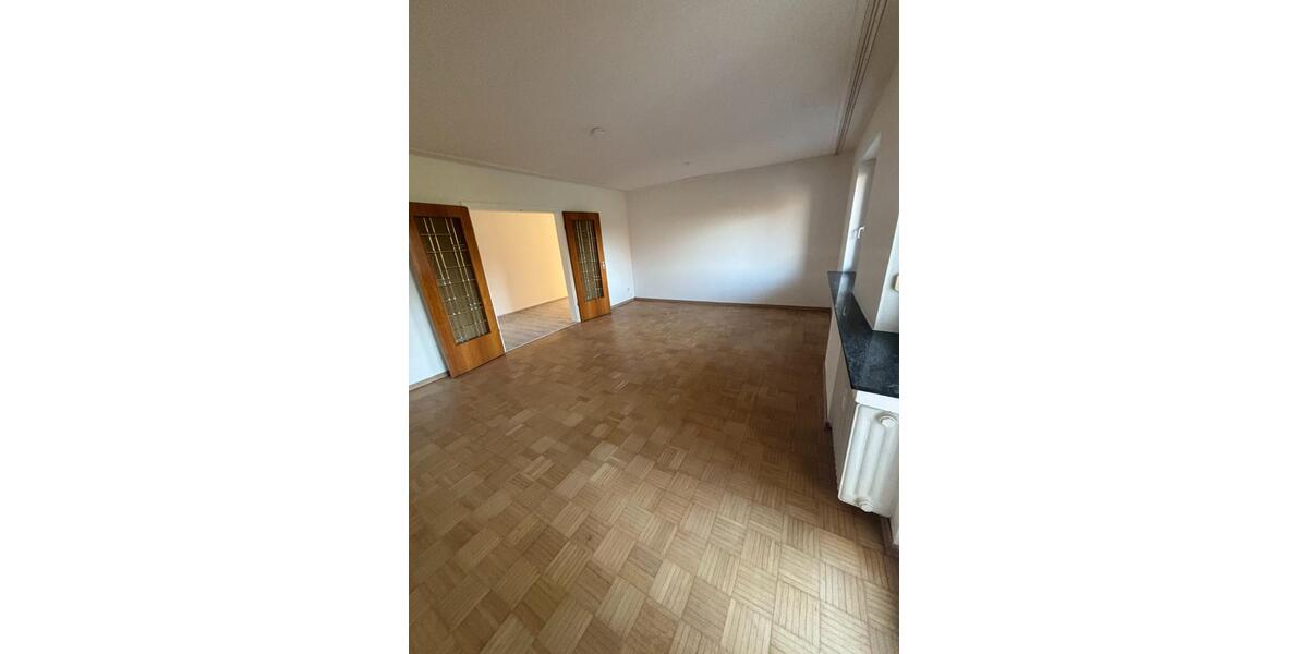 Etagenwohnung Mülheim an der Ruhr Dümpten - 3.5 Zimmer, 101 m&sup2;, 770&euro; | Angebot:25439696