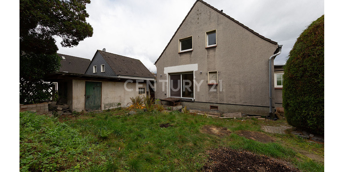 Traumhaus für Paare: Moderne Räume, freistehende Badewanne & viel Potenzial im Grünen - Einfamilienhaus Essen Stadtbezirk IV | Angebot:27248509