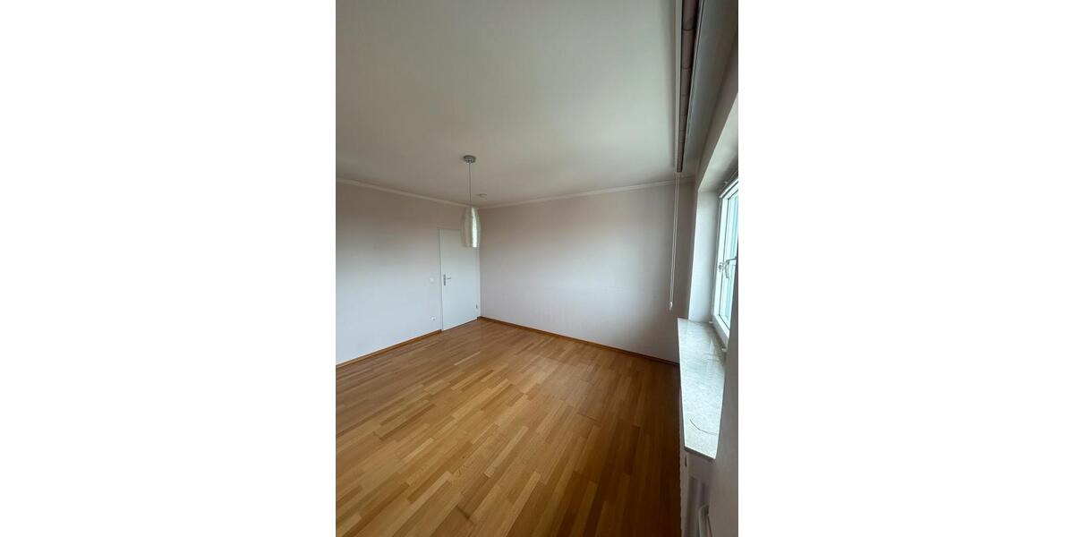 Etagenwohnung Voerde (Niederrhein) - 3.5 Zimmer, 83 m&sup2;, 154.500&euro; | Angebot:26650048