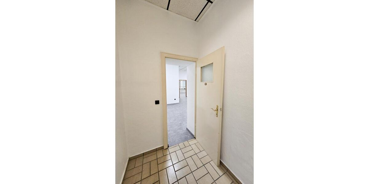 Gewerbeobjekt Oberhausen Alt-Oberhausen - 728&euro; | Angebot:25925707