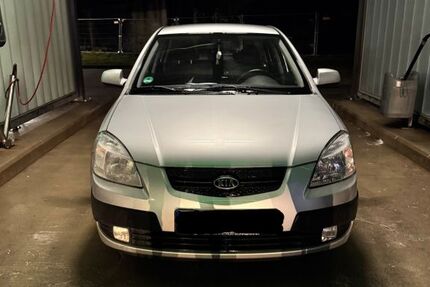 Kia Rio 94.500 km 3.400 &euro; Voerde 46562