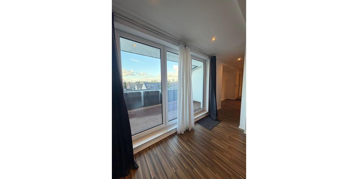 Dachgeschoßwohnung Duisburg Essenberg - 2 Zimmer, 92 m&sup2;, 1.160&euro; | Angebot:25146673