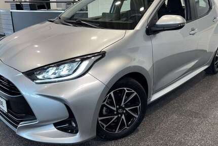 Toyota Yaris 26.000 km 16.990 &euro; Oberhausen 46047