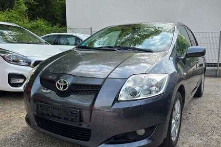 Toyota Auris 124.000 km 6.300 &euro; Essen 45144