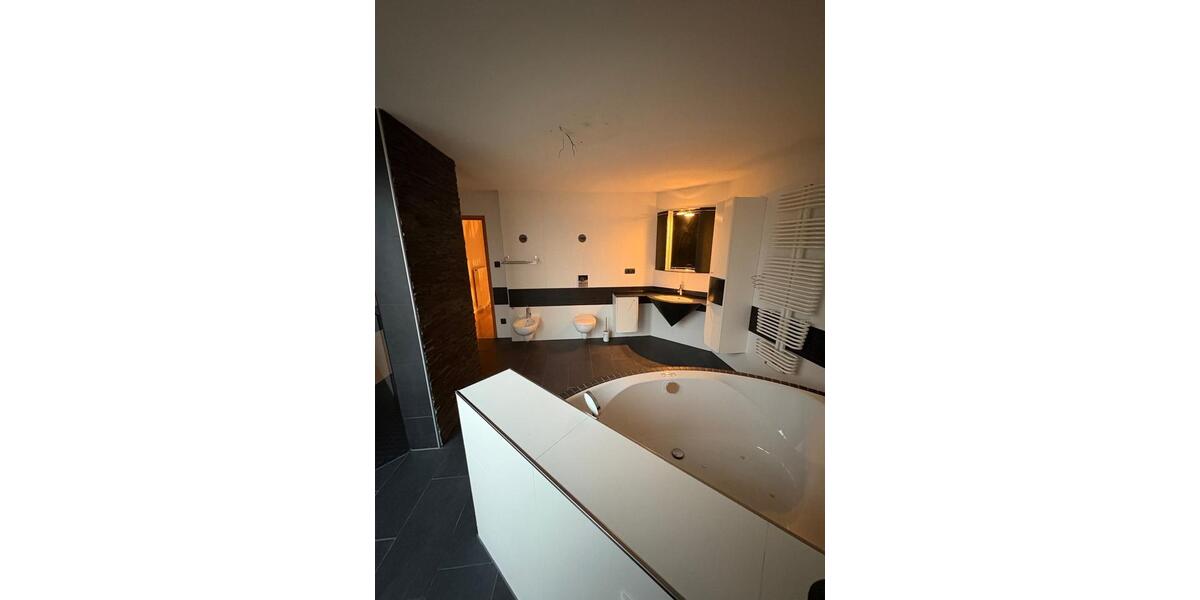 Reihenhaus Mülheim an der Ruhr Linksruhr - 4.5 Zimmer, 164 m&sup2;, 1.975&euro; | Angebot:25216500