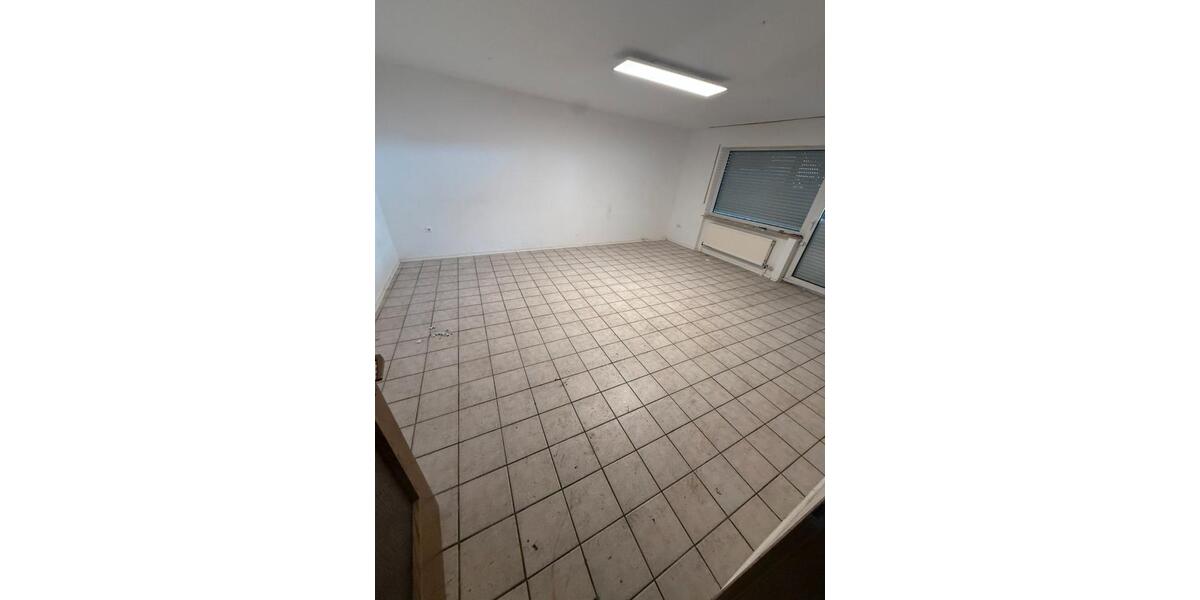Erdgeschoßwohnung Bochum Bochum-Mitte - 3 Zimmer, 90 m&sup2;, 900&euro; | Angebot:26676306
