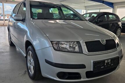 Skoda Fabia 64.582 km 3.999 &euro; Rheinberg 47495