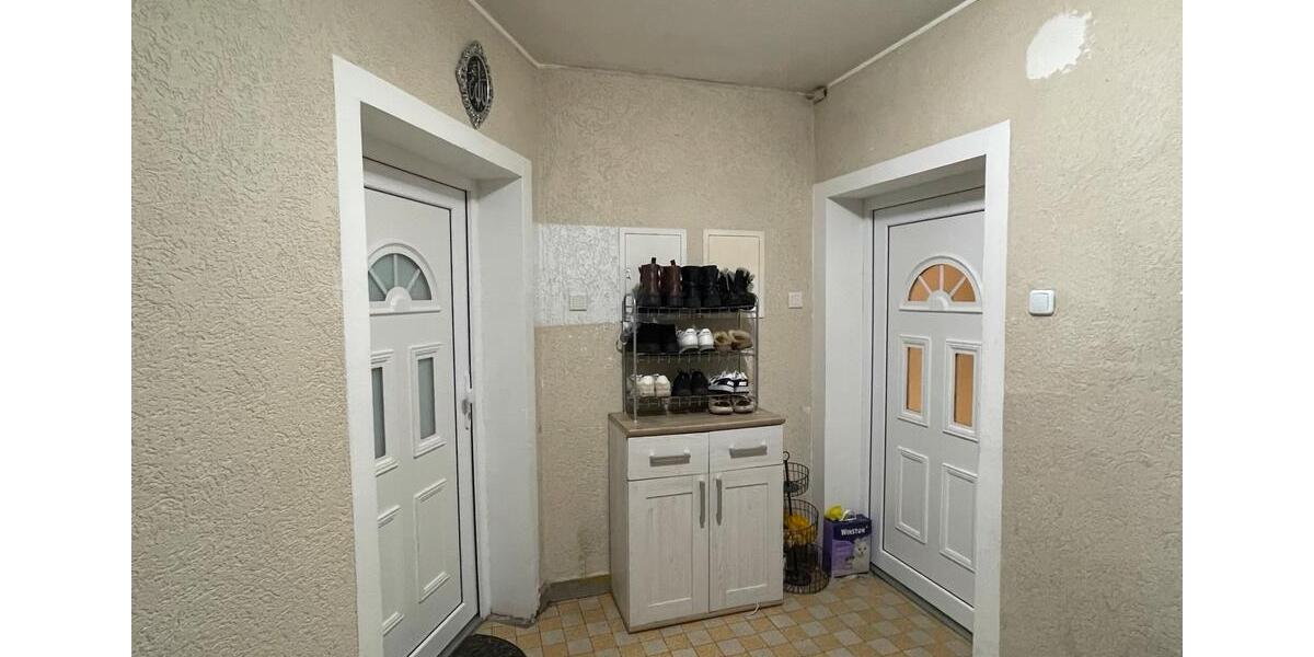 Etagenwohnung Duisburg Hamborn - 2 Zimmer, 92 m&sup2;, 95.000&euro; | Angebot:26754342