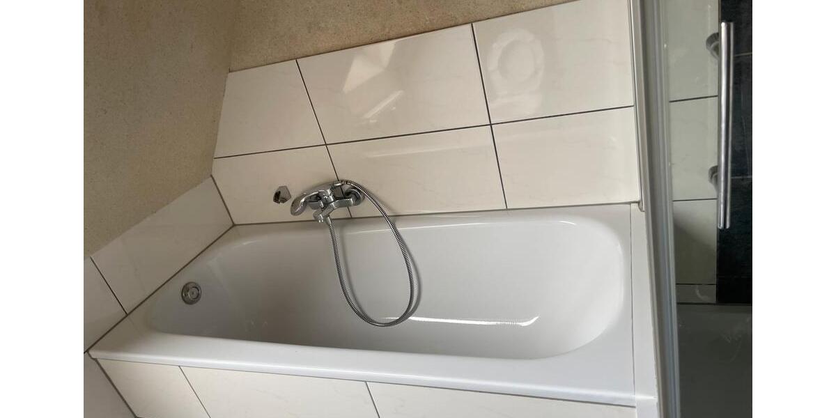 Dachgeschoßwohnung Bochum Bochum-Südwest - 4 Zimmer, 70 m&sup2;, 725&euro; | Angebot:26652574