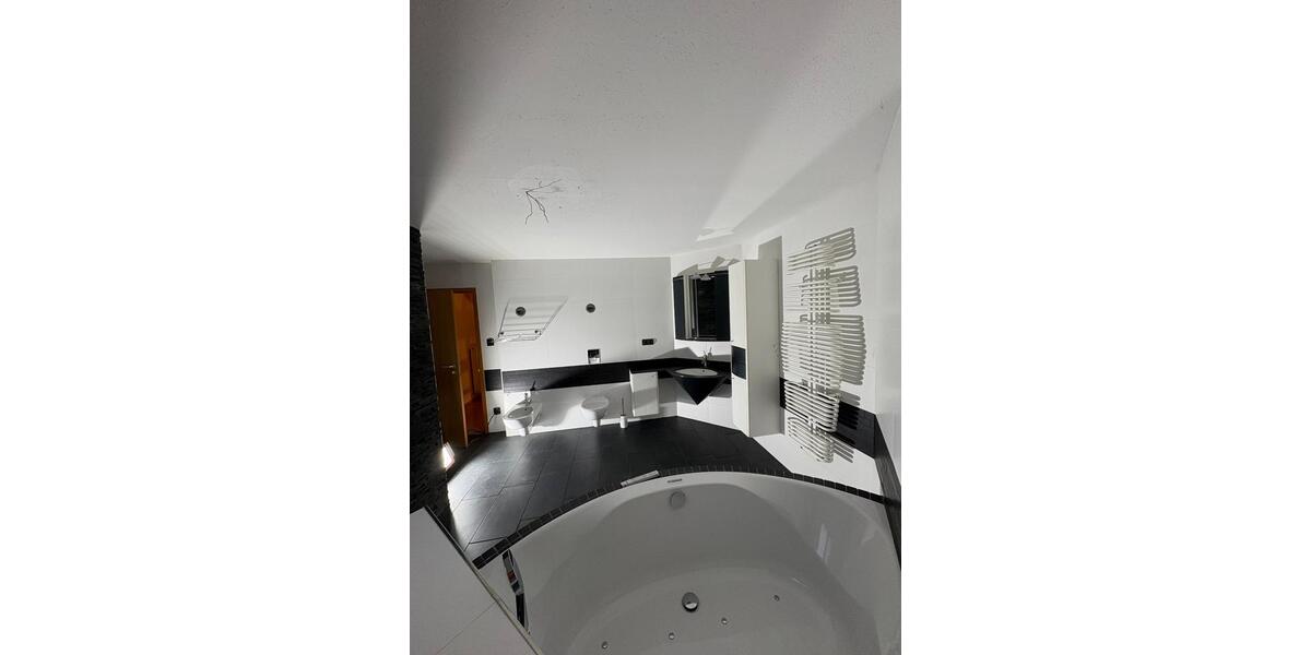 Reihenhaus Mülheim an der Ruhr Linksruhr - 4.5 Zimmer, 164 m&sup2;, 1.975&euro; | Angebot:25216500