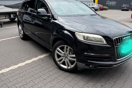 Audi Q7 296.000 km 7.900 &euro; Mülheim an der Ruhr 45473