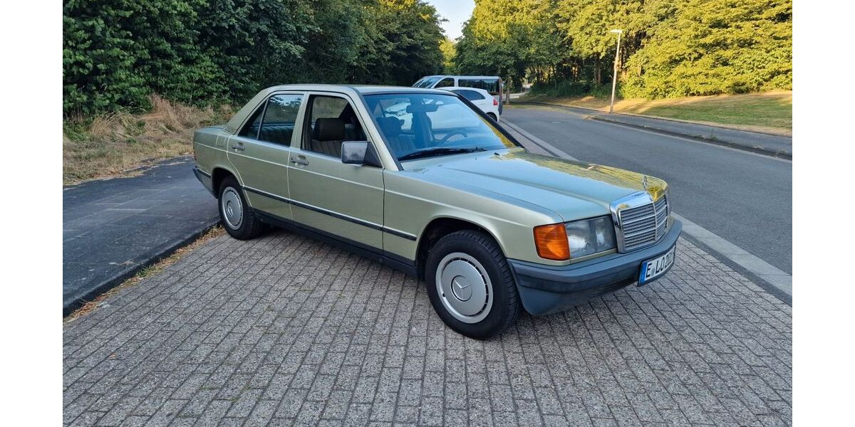 Mercedes-Benz 190 165.000 km 7.250 &euro; Essen 45355