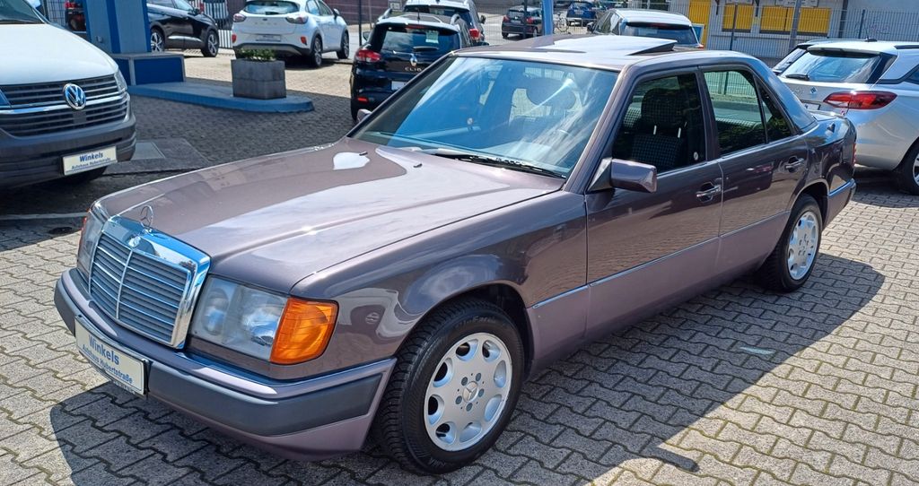 Mercedes-Benz 230 219.000 km 19.980 &euro; Essen 45307