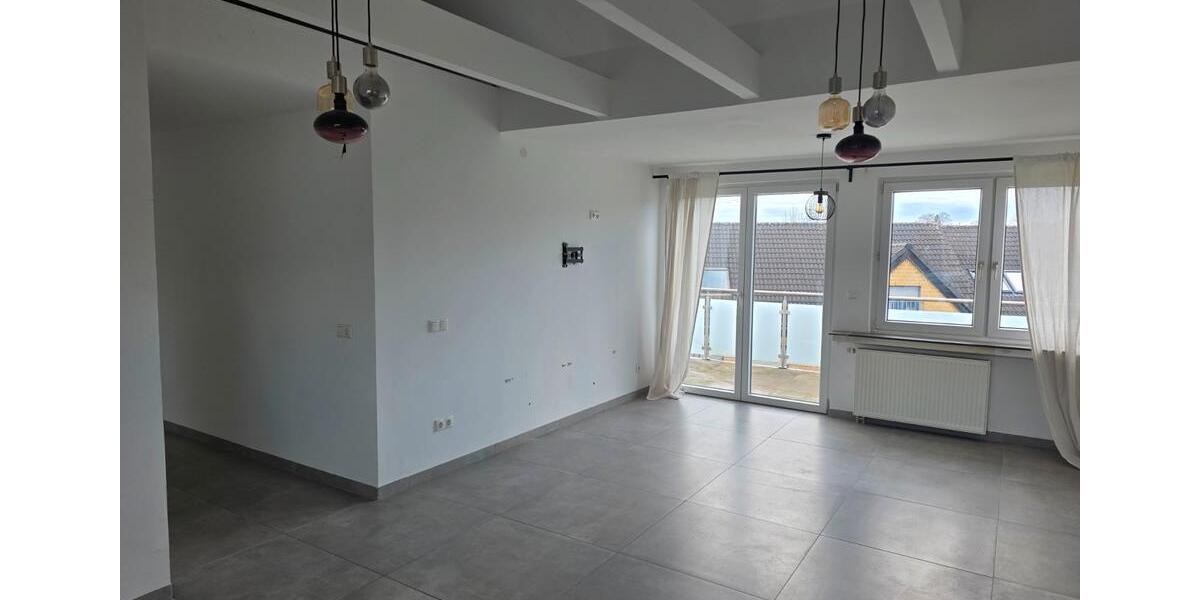 Dachgeschoßwohnung Oberhausen Biefang - 3.5 Zimmer, 96 m&sup2;, 930&euro; | Angebot:26001856