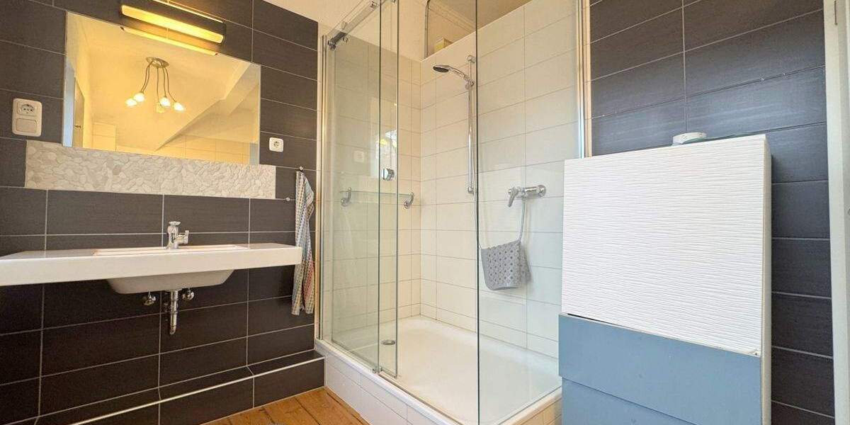 Etagenwohnung Bochum Wiemelhausen - 2 Zimmer, 73 m&sup2;, 298.000&euro; | Angebot:25692714