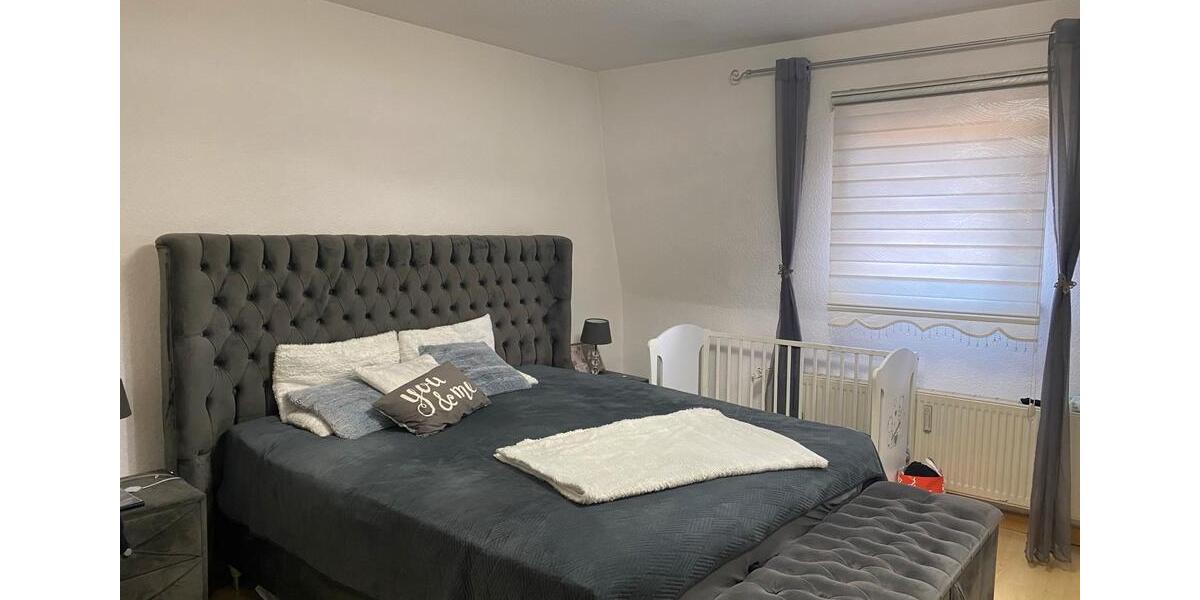 Dachgeschoßwohnung Duisburg Beeck - 3 Zimmer, 80 m&sup2;, 844&euro; | Angebot:25925584