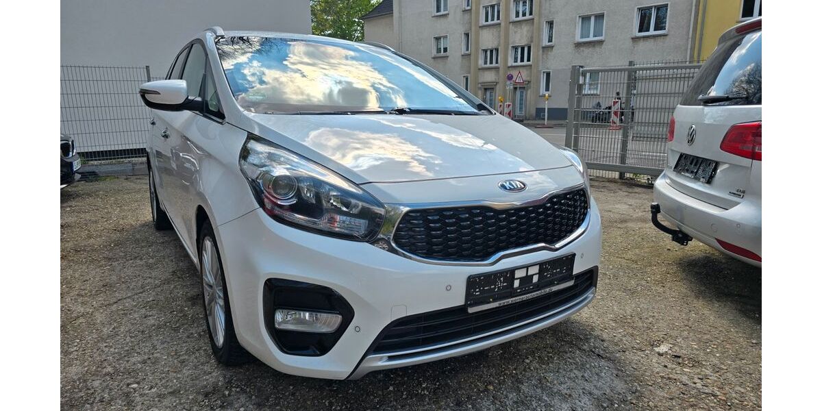Kia Carens 181.000 km 8.900 &euro; Essen 45144