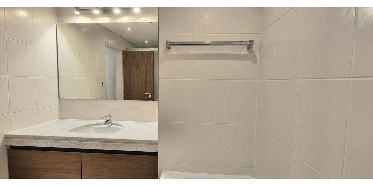 Etagenwohnung Essen Stadtwald - 2 Zimmer, 72 m&sup2;, 222.000&euro; | Angebot:26128173