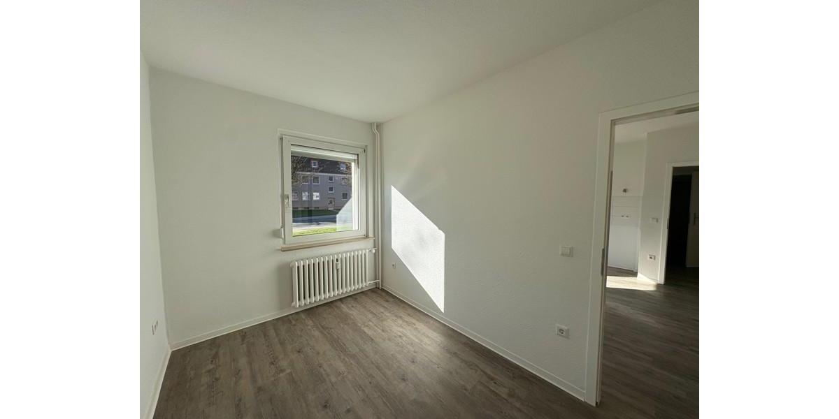 Erdgeschoßwohnung Essen Stadtbezirk VI - 2.5 Zimmer, 47 m&sup2;, 475&euro; | Angebot:24268736
