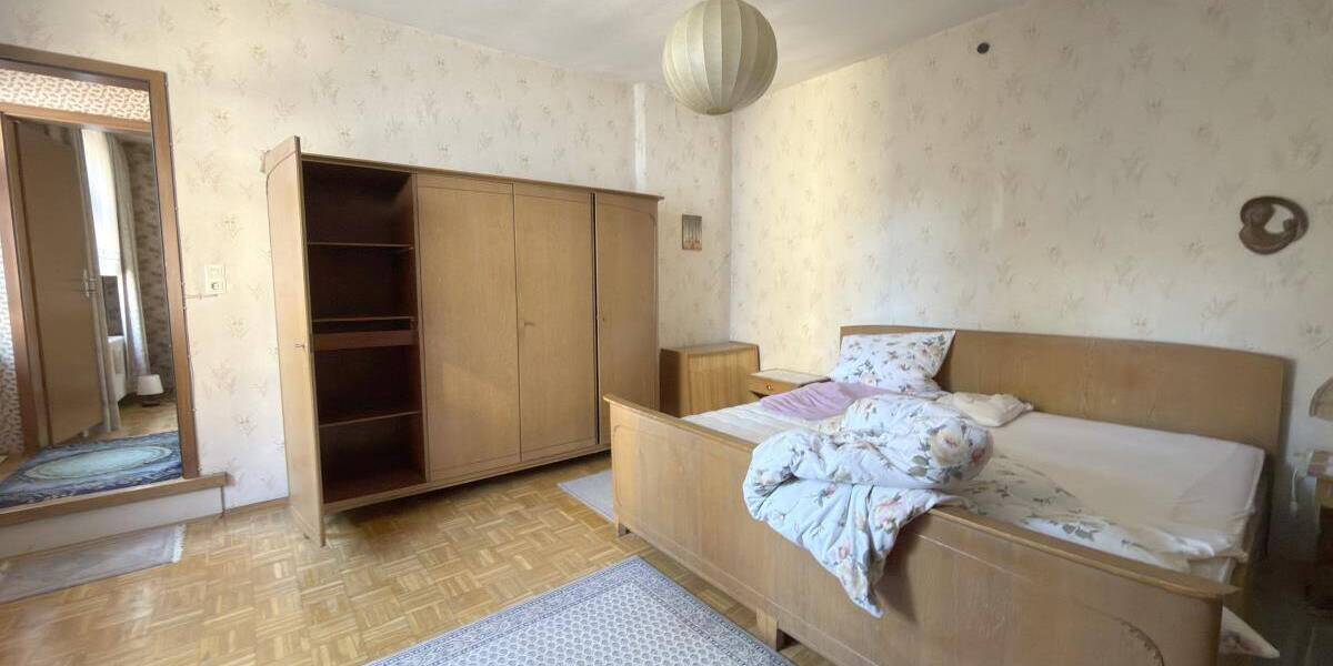 Etagenwohnung Oberhausen Altstadt-Süd - 6 Zimmer, 180 m&sup2;, 2.100&euro; | Angebot:26190385