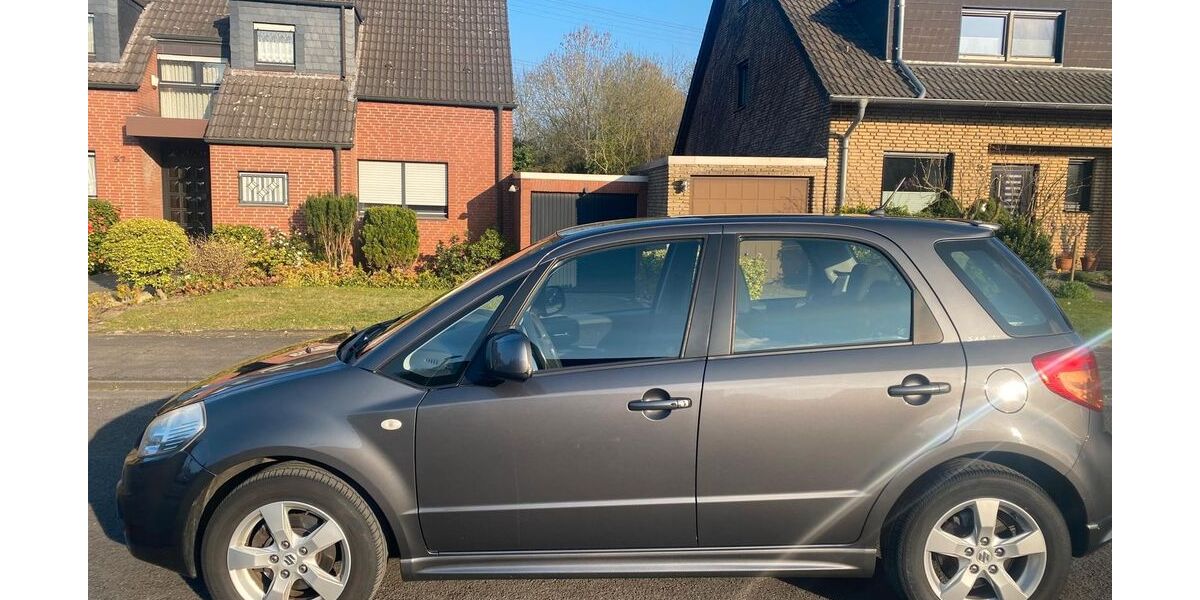 Suzuki SX4 81.100 km 5.500 &euro; Duisburg 47229